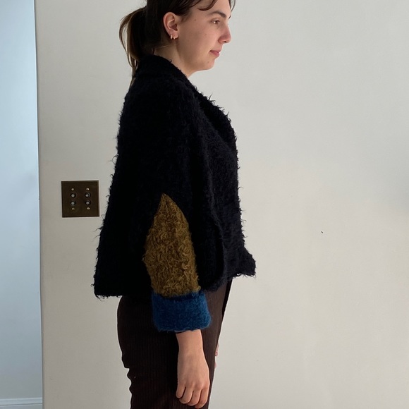 Short cardi! - Picture 2 of 5